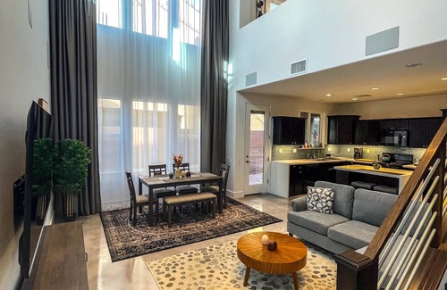 Summerlin South House | Stylish Retreat Near Red Rock with Family-Friendly Amenities