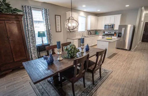 San Antonio House | Modern Home near Sea World and Lackland AFB