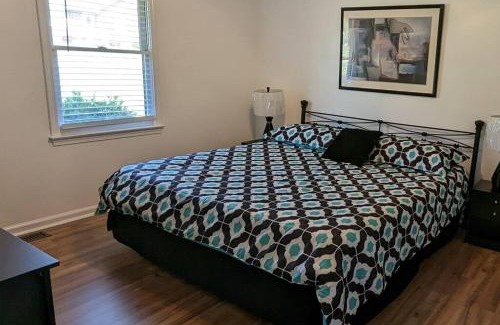 Granite Quarry House | Stylish Home Near Historic Downtown Salisbury with Kitchen