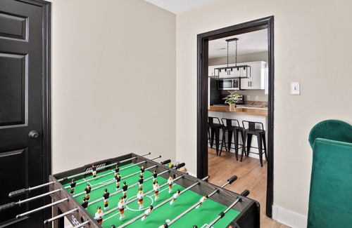 New Albany House | Modern Home with Hot Tub Near Downtown Louisville, 10/10 Rated