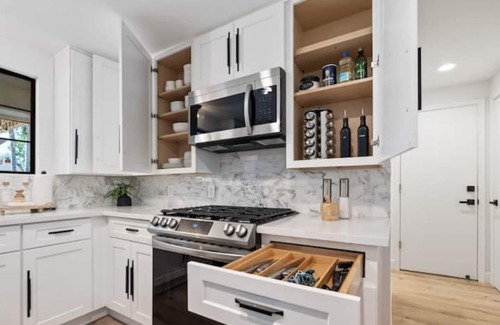 Clovis House | Premier Home with Pool, Game Room & Pet-Friendly Amenities
