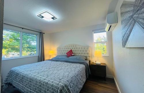 Bitter Lake Villa | Modern Getaway with Air Conditioning by Bitter Lake