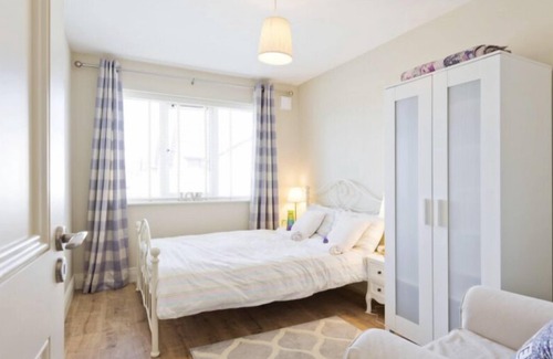 Ballyboghil House | Convenient Homestay Room Close to Dublin Airport