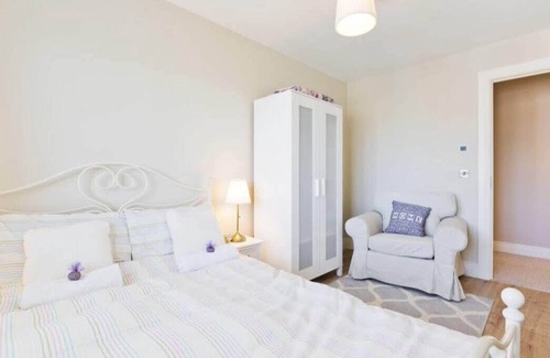 Ballyboghil House | Convenient Homestay Room Close to Dublin Airport