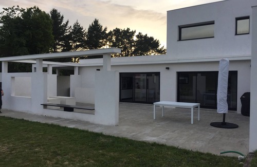 Saint-Andre-des-Eaux House | Modern House Overlooking La Baule Golf Course & Ocean