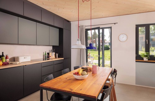 Postheim House | Inviting Lake Lübbe House with Sauna and Scenic Terrace