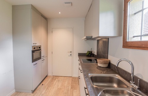 Lacapelle-Marival House | Family-Friendly Retreat with Pool at Modern Holiday Park