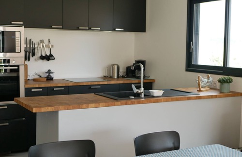 Finistere House | Ideal Retreat Near Postolonnec Beach with Ocean Views