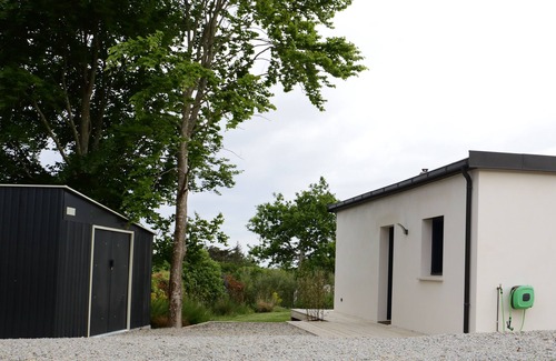 Finistere House | Ideal Retreat Near Postolonnec Beach with Ocean Views