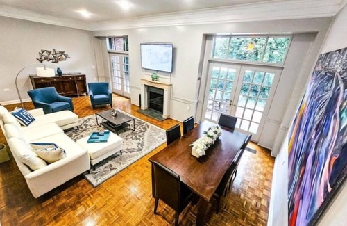 Myers Park House | Discover the Modern House of Charlotte - Family Friendly Stay