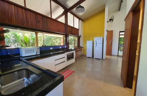 Itamambuca House | Guest Rated: Modern House with Pool near Itamambuca Beach