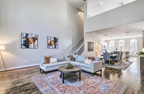East Downtown Houston House | Stylish Houston Retreat Near Minute Maid Park