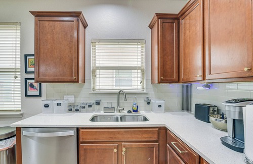 Houston House | Stylish Houston Home with Pool & Patio, 12 Mi to Downtown