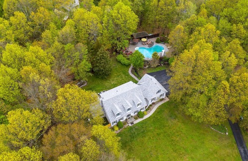 Pine Bush House | Pleasing Hudson Valley Oasis with Pool & Hot Tub Retreat