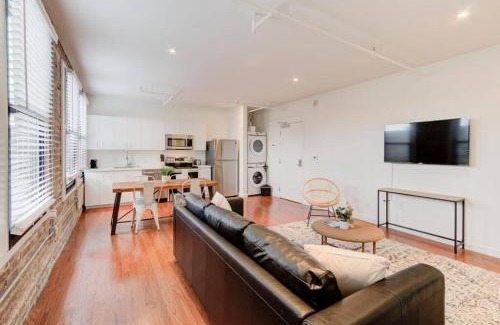 South Main Historic District Apartment | Elegant Apartment in Historic Shell with 9.4/10 Rating
