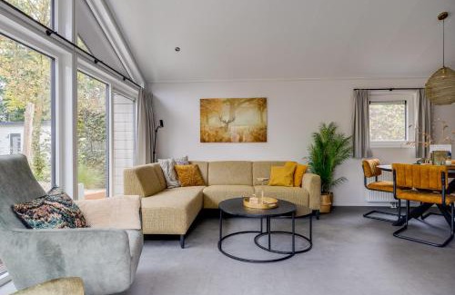 Epe House | Stylish Chalet in a Green Park on the Veluwe, Rated 9.2