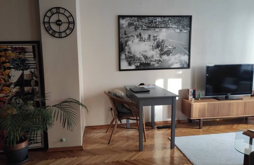 Erenkoy House | Modern Istanbul Flat Near Bagdat Street & Transit Hubs