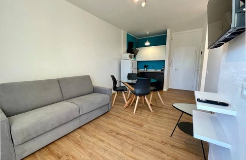 Porto Santa Margherita Apartment | Contemporary Seaview Apartment with Pool and Pet-Friendly Perks