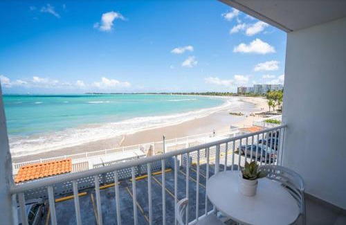 Isla Verde House | Tranquil Escape at Modern Jewel Beachfront Isla Verde