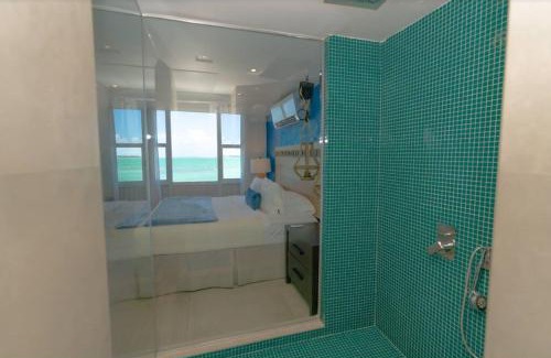 Isla Verde House | Tranquil Escape at Modern Jewel Beachfront Isla Verde
