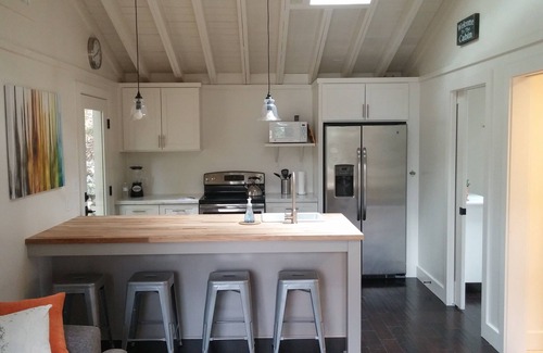 Bolton Landing Cabin | Modern Lakeside Cabin with Kayaks & Spa - Guest Rated 9.8