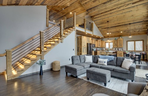 Nevis House | Exceptional Modern Lakeside Chalet with Hot Tub & Dock Access