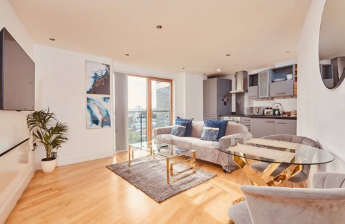 Leeds Apartment | Stylish Leeds Dock City Apartment - Top Rated 10/10 Stay