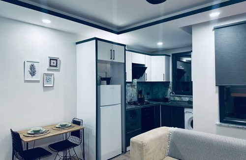 Kucukkuyu Apartment | Inviting Modern Life: Family-Friendly Retreat Awaits
