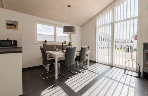 Nordhorn House | Bright Vacation Home with Garden, Spa & High Guest Rating