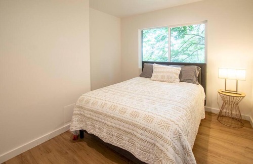 Kirkland Apartment | Stylish Retreat in Kirkland – Rated 9.3 by Guests