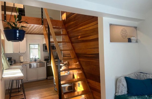 Ester House | Modern Loft Cabin in Historic Ester