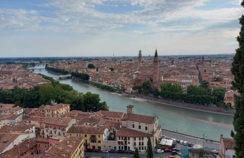 Nord-Est Apartment | Modern loft FREE PARKING, Old watermill