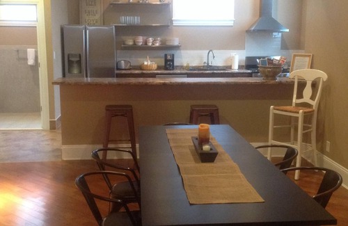 Tower Grove East Apartment | Stylish Loft Unit in Historic Tower Grove - Guest Rated 9.8