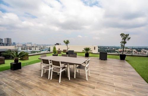 Huixquilucan Apartment | Modern Loft with Gym & Rooftop in Interlomas