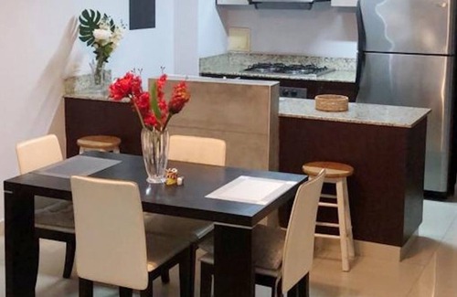 El Cangrejo Apartment | Modern Loft Apartment with City Views and Pool Access
