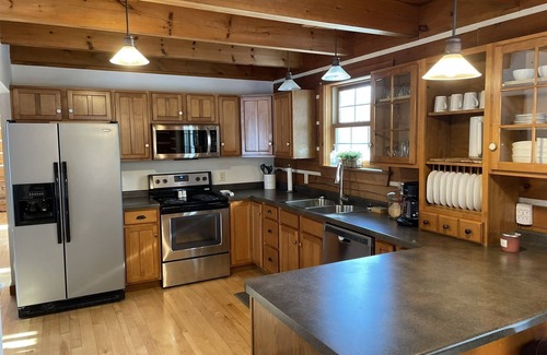 Waupaca House | Top-Rated Modern Log Cabin near Waupaca Chain O' Lakes