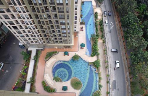 Depok Apartment | Stylish 2BR Apartment in Transpark Cibubur by Travelio