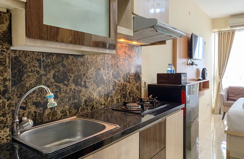 Kayu Putih Apartment | Chic Tifolia Apartment: Cozy Studio with Breakfast Included