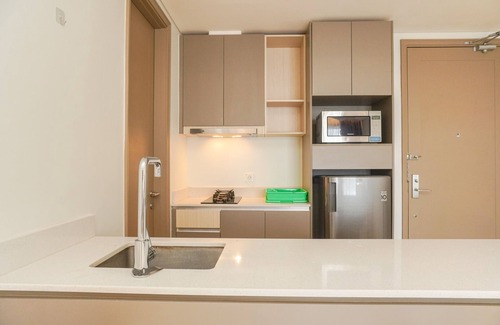 Pantai Indah Kapuk Apartment | Modern 2Br Gold Coast Apartment with Pool & Breakfast
