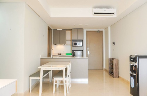 Pantai Indah Kapuk Apartment | Modern 2Br Gold Coast Apartment with Pool & Breakfast