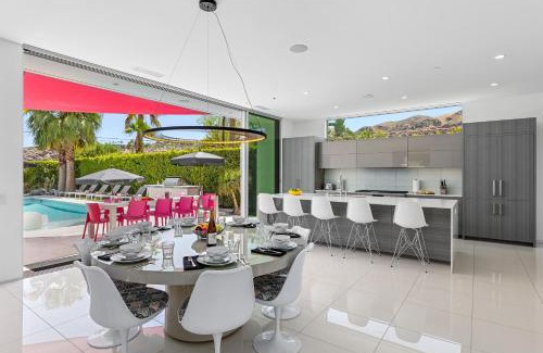 Araby Commons Villa | Family-Friendly Holiday Homes in California, USA