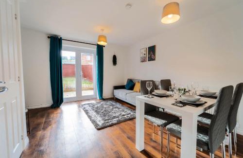 Didcot House | Modern 2 Bed Didcot Home with Free Parking & High Ratings