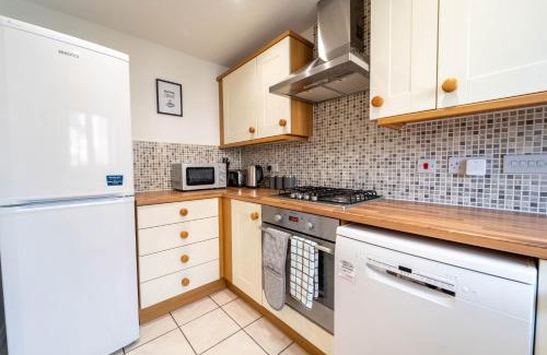 Didcot House | Modern 2 Bed Didcot Home with Free Parking & High Ratings