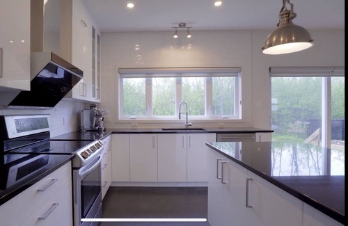 Aylmer House | Modern Luxury 4 Bedroom House