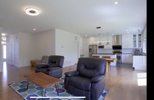 Aylmer House | Modern Luxury 4 Bedroom House