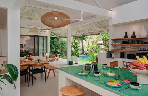 Central Seminyak Villa | Modern 4BR Villa in Seminyak with Private Pool & Spa