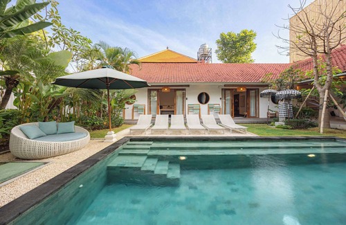 Central Seminyak Villa | Modern 4BR Villa in Seminyak with Private Pool & Spa