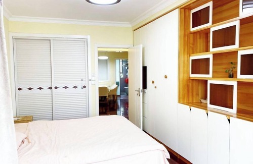 Hongqiao Apartment | Modern Luxury Apartment, Smart Features!