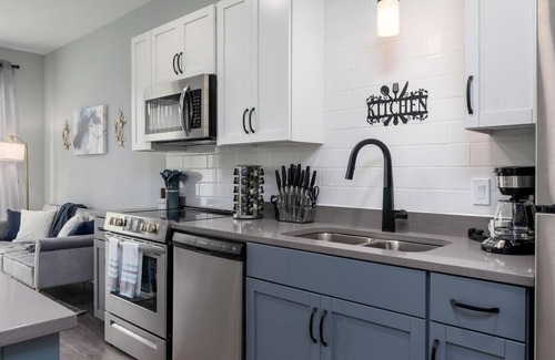 Near East Columbus Condo | Exceptional Modern Condo in Downtown - Ideal for Long Stays
