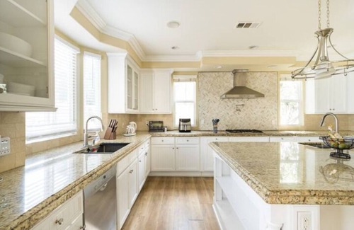 Santa Ana House | Elegant Home Ideal for Families Near Disney